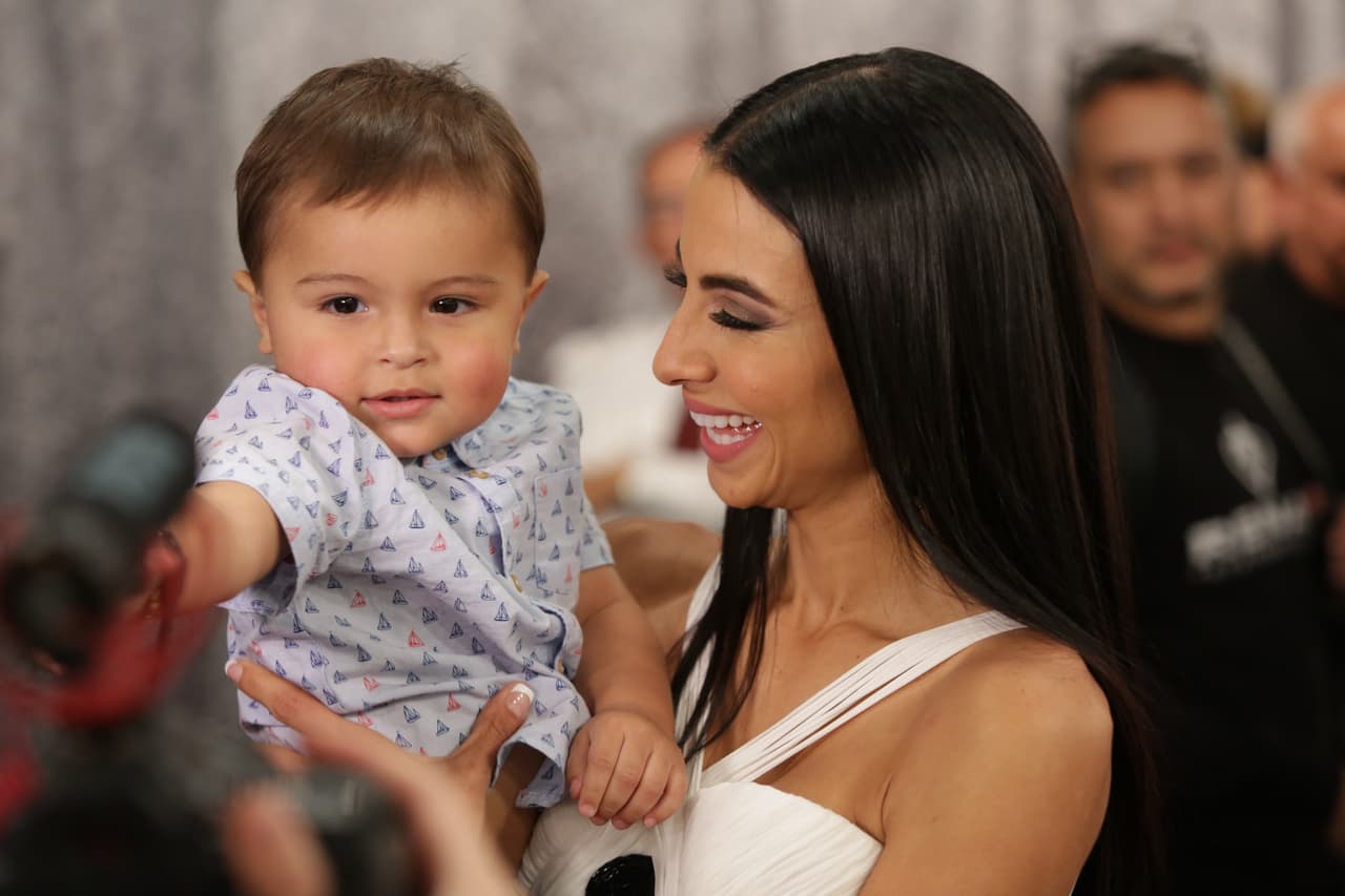 Cada domingo las bellas nos sorprenden con sensuales looks e inesperadas visitas en el backstage. Chequea sus mejores fotos detrás de cámara aquí: