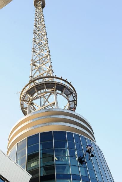 11. Tennessee Por abajo del umbral de pobreza en 2009: 17.1 por ciento. Por abajo del umbral de pobreza en 2008: 15.7 por ciento. Residentes cuyos ingresos cayeron por debajo del umbral de pobreza entre 2008 y 2009: 101,539.