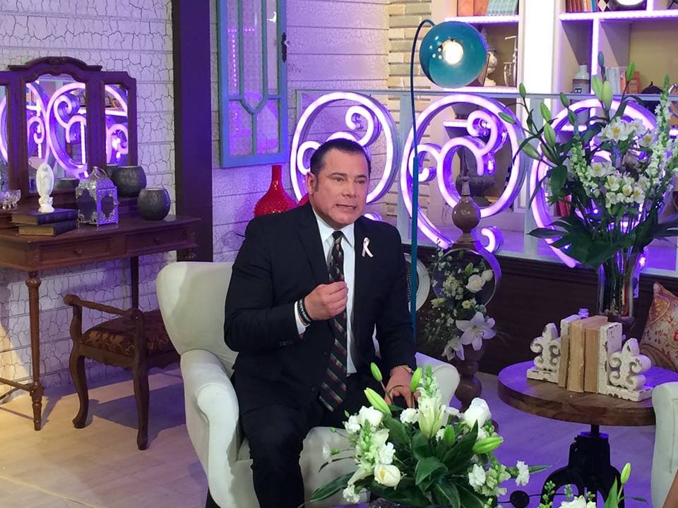 Alex Dey nos ayuda a superar los traumas y complejos.