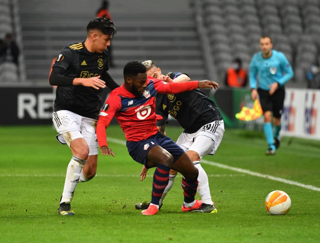 Timothy Weah (72’) adelantaba al conjunto francés; en la recta final del juego, Dusan Tadic (87’) marcó desde los once pasos para conseguir el empate y Brobbey (89’) dio la vuelta al marcador. El mexicano participó todo el encuentro. La vuelta se jugará el próximo 25 de febrero.
