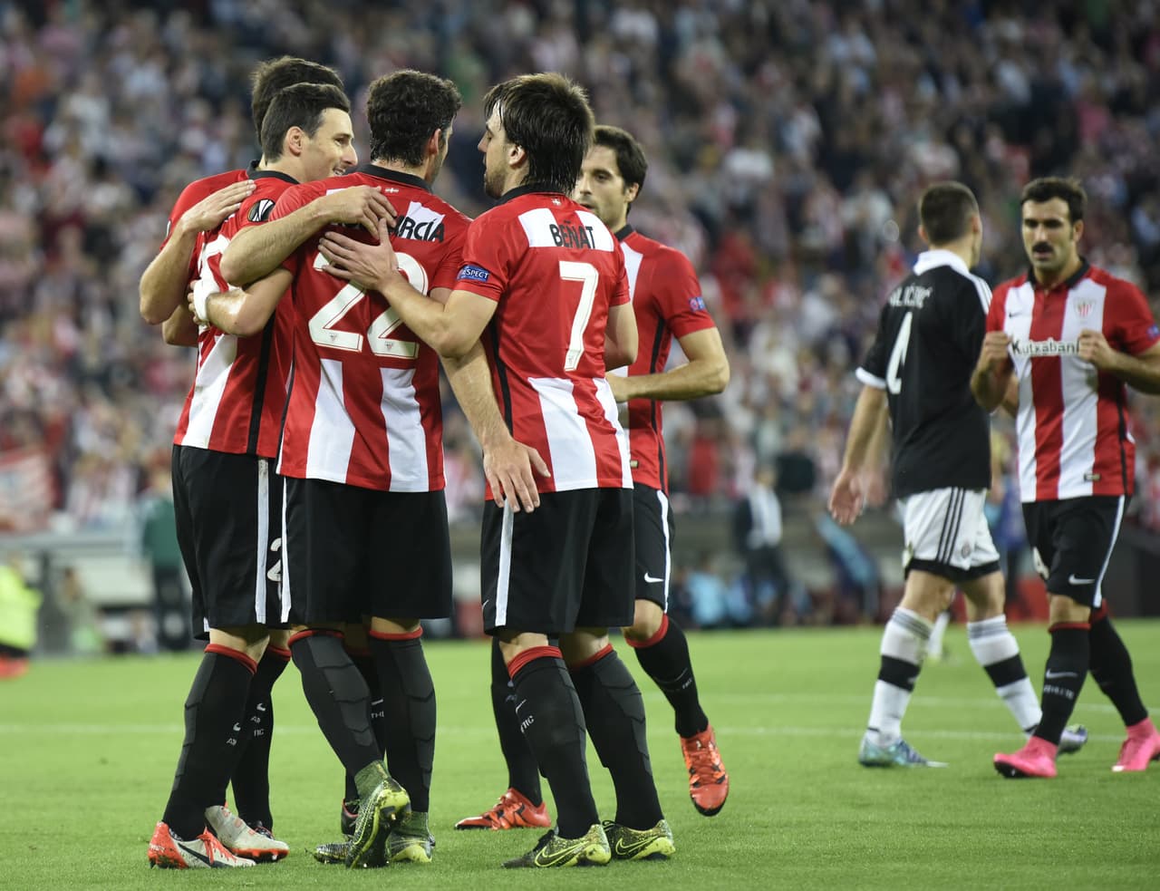 Athletic Club golea al Patizan y se consolida en el liderato de su grupo