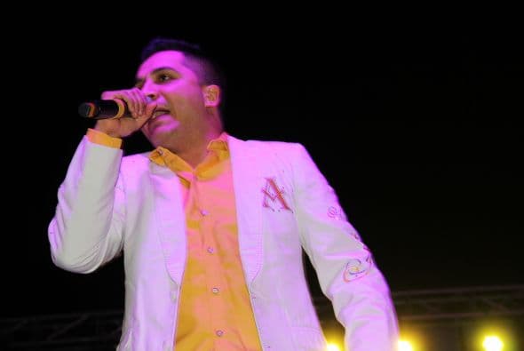 ¡Univisión Arizona sí cumple con su gente! Después de la tormenta, vino un súper concierto con El Dasa y la Arrolladora Banda Limón. Miles de personas bailaron, cantaron y además compartieron con el talento de radio y televisión de Univisión Arizona.