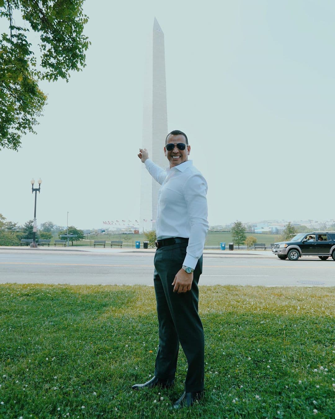 El robo ocurrió alrededor de las 10 de la noche y los ladrones se habrían llevado artículos electrónicos y joyas pertenecientes al expelotero, agregó el portal.