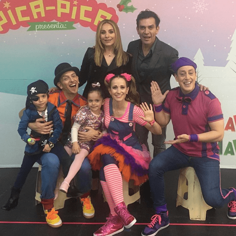 <b><a href="https://www.univision.com/famosos/estamos-divididos-pero-contentos-elizabeth-alvarez-explica-donde-esta-jorge-salinas-fotos" target="_blank">Jorge Salinas y su esposa Elizabeth Álvarez</a></b> se convirtieron en padres de los mellizos Máxima y León el 2 de diciembre de 2015.
<br>