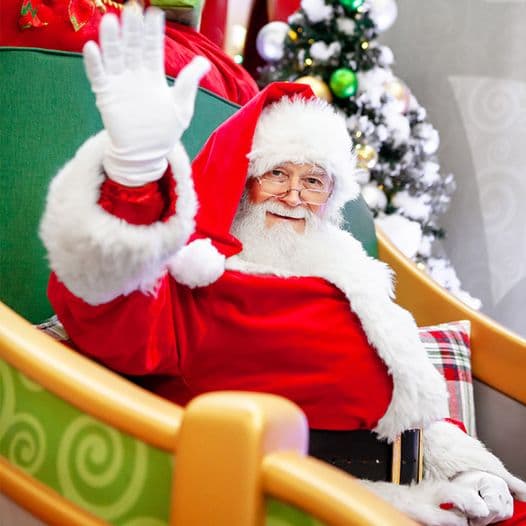 <b>Fashion District (Hasta el 24 de diciembre) </b>
<br>Dirección: 901 Market Street, Philadelphia
<br>Sitio web:
<a href="https://www.fashiondistrictphiladelphia.com/SantaPhotos">https://www.fashiondistrictphiladelphia.com/SantaPhotos</a>
<br>
<br>
<b><a href="https://goo.gl/maps/Y3PLbTkZxVcRSk537">Cómo llegar</a></b>