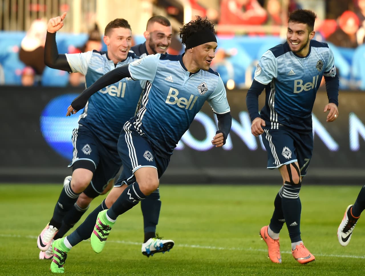 Sebastián Giovinco y Kekuta Manneh marcaron dobletes en victoria de Vancouver Whitecaps 4-3 ante Toronto FC