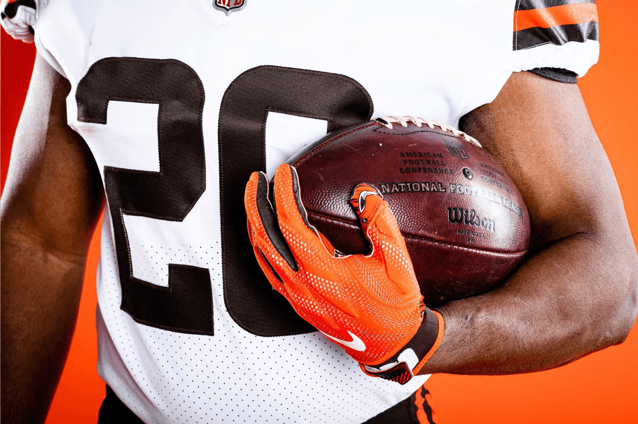 Así luce la nueva imagen de los Browns, con algunos ajustes en las combinaciones y cambio de tipografía de los números.