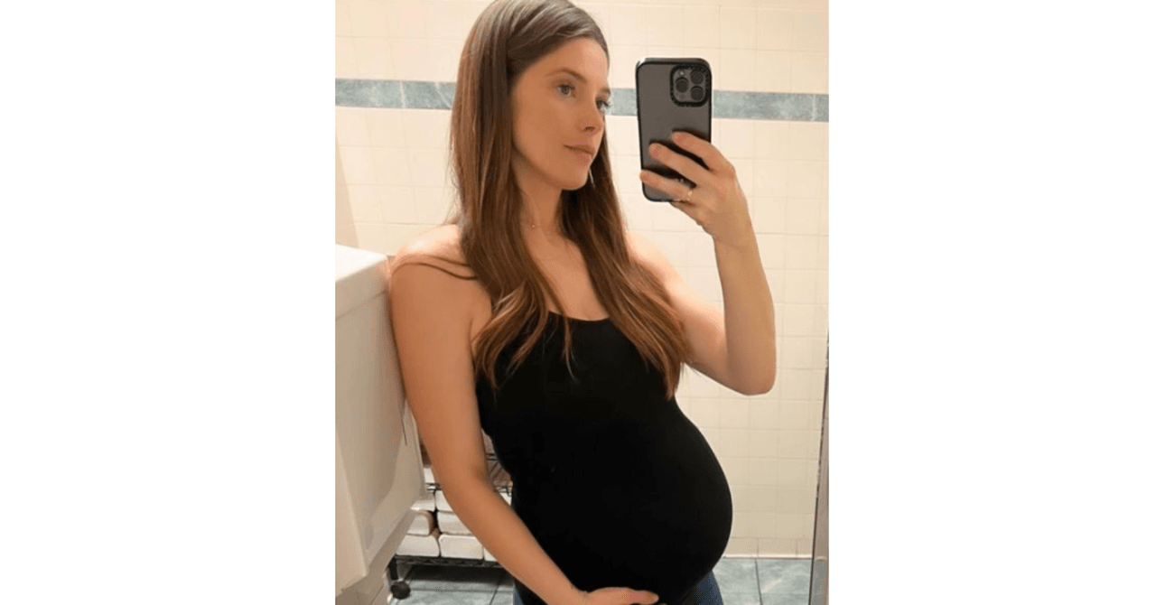 Ashley Green embarazada