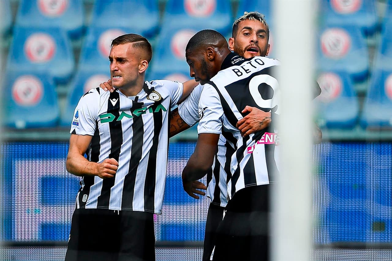 Roberto Pereyra, Fernando Forestieri y Beto Butancal sumaron goles para el Udinese frente al Sampdoria, quienes empataron 3-3 gracias a las anotaciones de Fabio Quagliarella y Antonio Candeva más un autogol por parte de Jens Larsen, durante la séptima fecha en la Serie A.