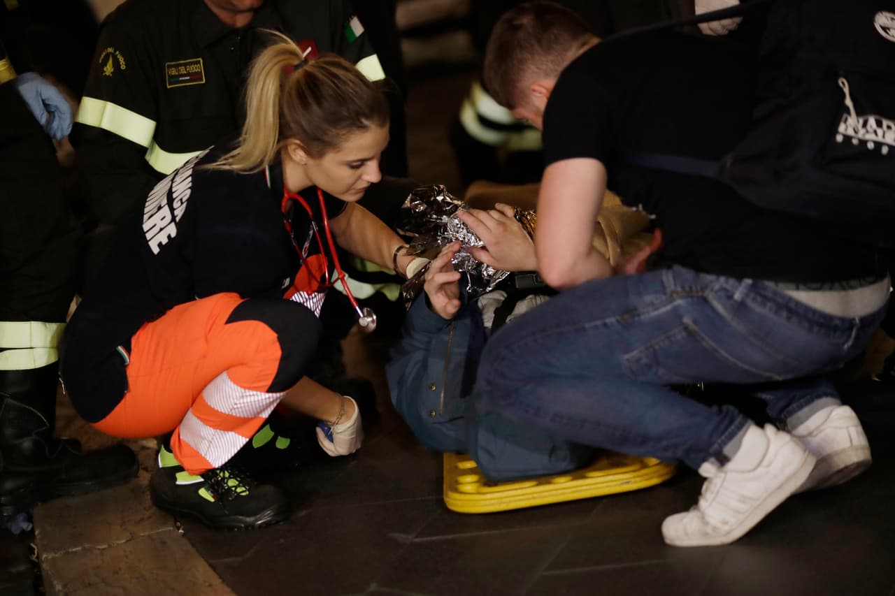 Es muy desafortunado que el propósito de un viaje, que estaba planeado para ser placentero, tenga que cortarse y cambiar abruptamente para convertirse en otra cosa.