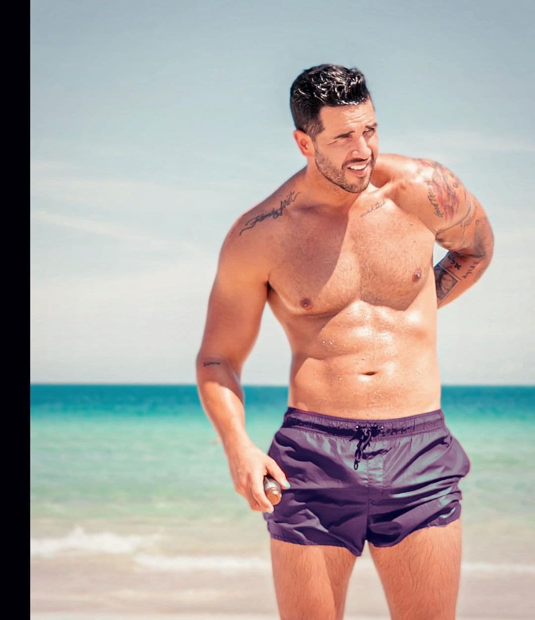 Y Yisus nos compartió, con esta espectacular imagen, que para este año se hizo el propósito de visitar más la playa, decisión que sin duda alegrará a las pupilas femeninas.