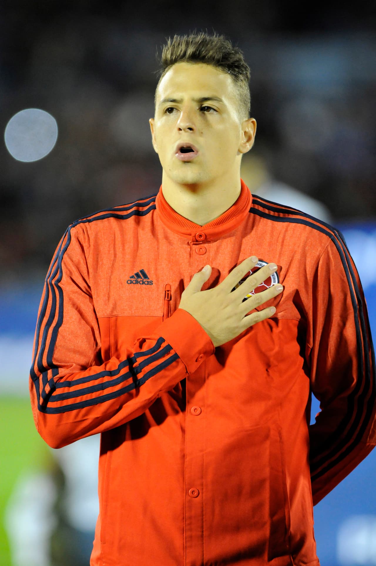 Santago Arias. Posición: Defensa. Edad: 24 años. Club: PSV Eindhoven (Holanda). Veces seleccionado: 22 participaciones. Descripción: Un lateral que sabe proyectarse en ataque y que destaca por su seguridad en defensa. Estuvo en la Liga de Portugal y actualmente milita en Holanda. Jugará su segunda Copa América y con su país ha jugado los Mundiales Sub’17, Sub’20 y de Mayores.