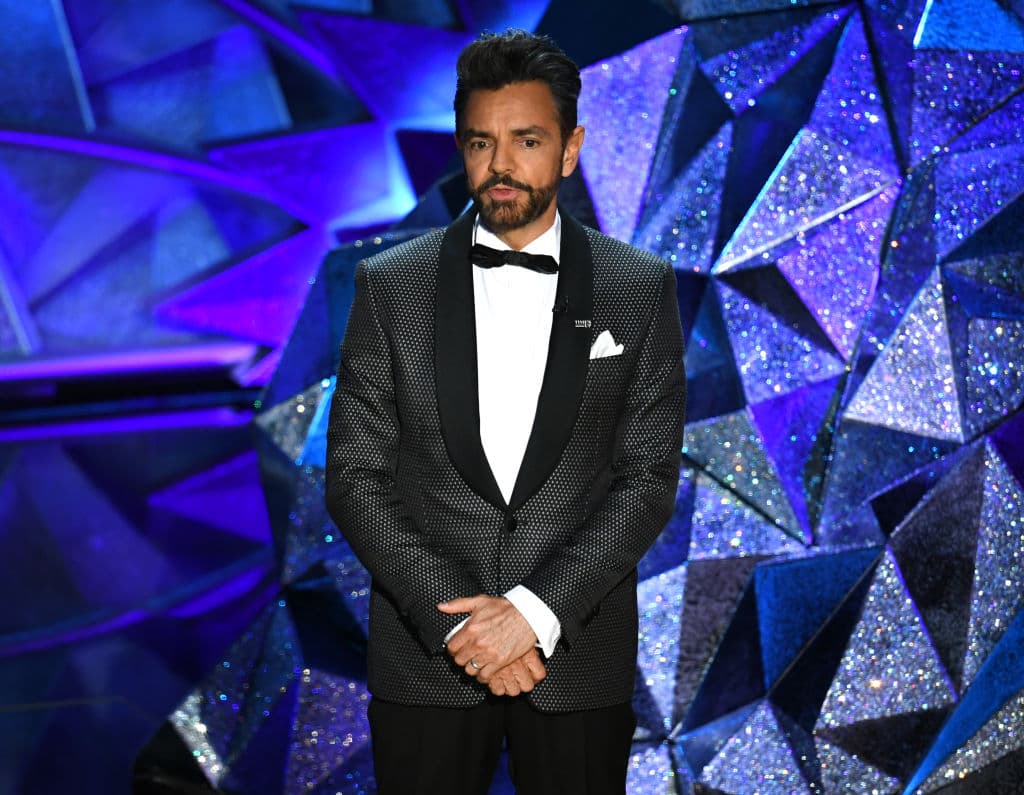 El actor y productor 
<b><a href="https://www.univision.com/temas/eugenio-derbez" target="_blank">Eugenio Derbez</a></b> reveló que aún no ha podido contactar a su amigo y colega Demián Bichir, quien la semana pasada informó la 
<b><a href="https://www.univision.com/famosos/muere-a-los-43-anos-la-esposa-del-actor-demian-bichir-con-un-dolor-indescriptible-les-informo" target="_blank">muerte de su esposa, Stefanie Sherk</a></b>.