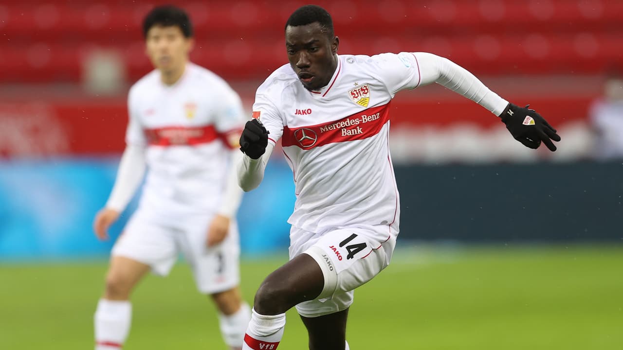 Silas Wamangituka del Stuttgart dio nombre y edad falsa para jugar en Europa