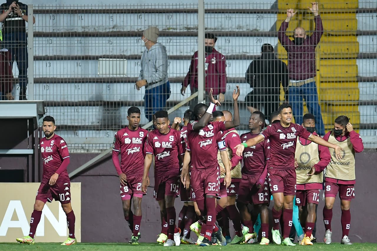 Pumas no logra concretar su ventaja en dos ocasiones y Saprissa termina poniendo el 2-2 definitivo, por lo que todo se decididirá en Ciudad Universitaria.