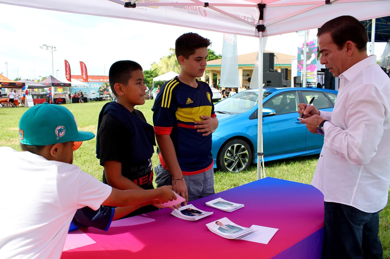 Cientos de personas se dieron cita al Kendall Soccer Park para participar y disfrutar de un torneo familiar.