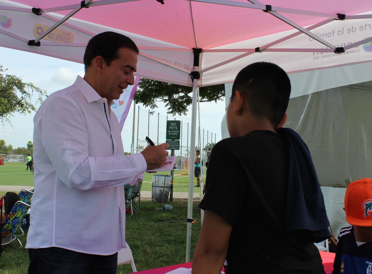 Cientos de personas se dieron cita al Kendall Soccer Park para participar y disfrutar de un torneo familiar.