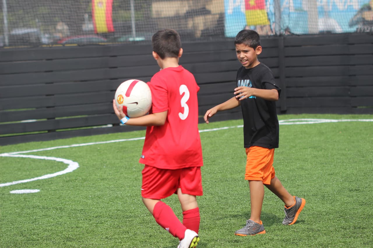 Cientos de personas se dieron cita al Kendall Soccer Park para participar y disfrutar de un torneo familiar.