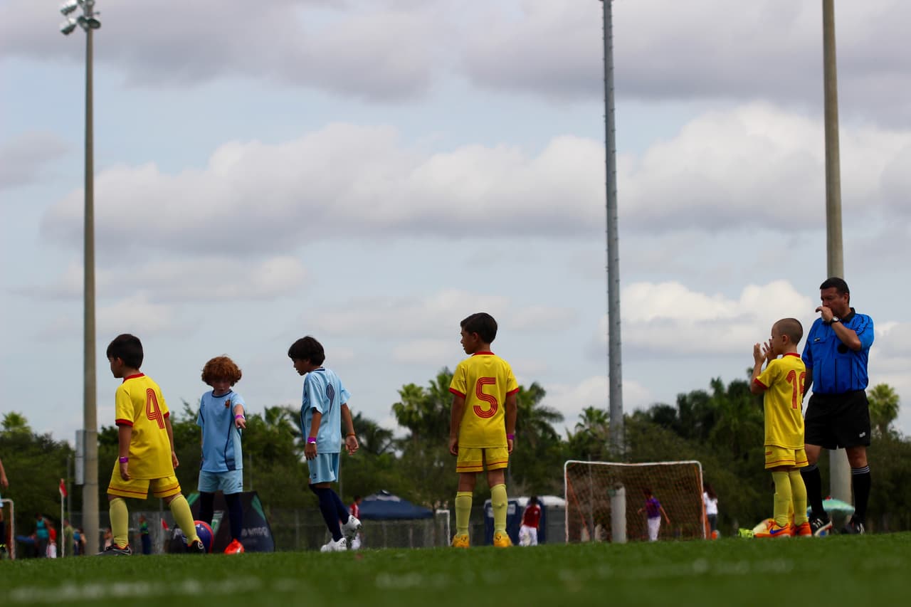 Cientos de personas se dieron cita al Kendall Soccer Park para participar y disfrutar de un torneo familiar.