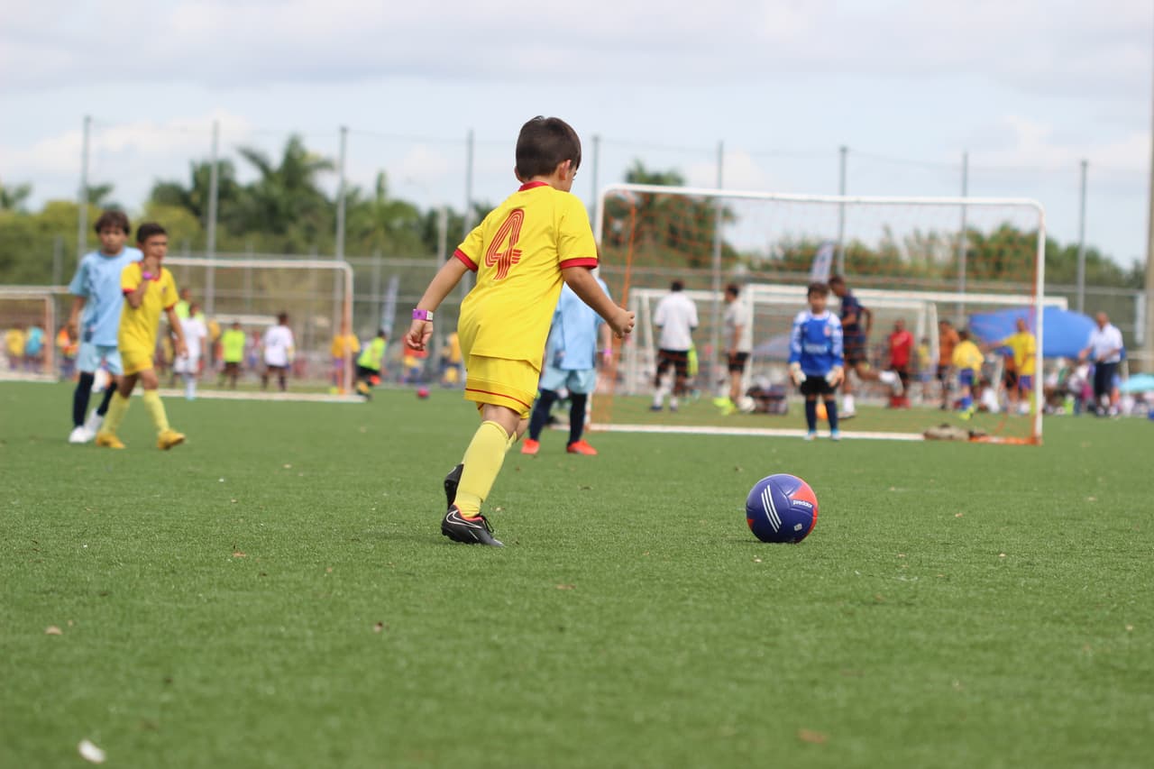 Cientos de personas se dieron cita al Kendall Soccer Park para participar y disfrutar de un torneo familiar.