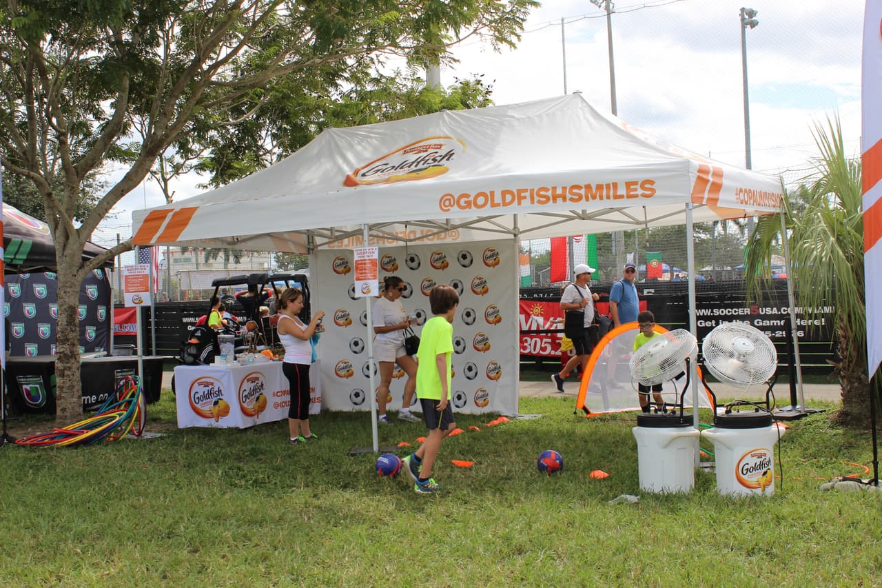 Cientos de personas se dieron cita al Kendall Soccer Park para participar y disfrutar de un torneo familiar.