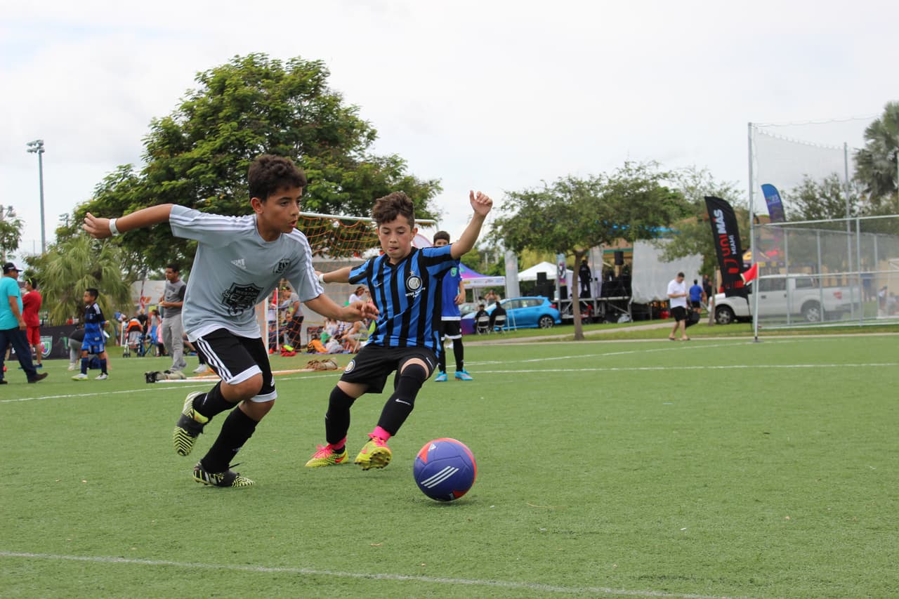 Cientos de personas se dieron cita al Kendall Soccer Park para participar y disfrutar de un torneo familiar.