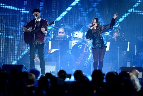 Miguel Bosé la Persona del Año en Latin GRAMMY 2013 fue homenajeado por los grandes de la música. Santiago Cruz, Alex Cuba, Gianmarco, Natalia Lafourcade, Pablo Alborán, Juan Campodónico, Jesse & Joy, Juanes, Illya Kuryaki, Ricky Martin, Laura Pausini, Draco Rosa, Alejandro Sanz, Ximena Sariñana, Julieta Venegas y Carlos Vives, honraron a Bosé.