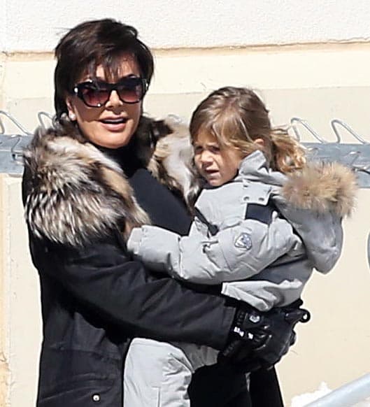 Kris Jenner, la matriarca del clan, compartió el mismo comunicado que sus hijas y mandó besos.
<br>