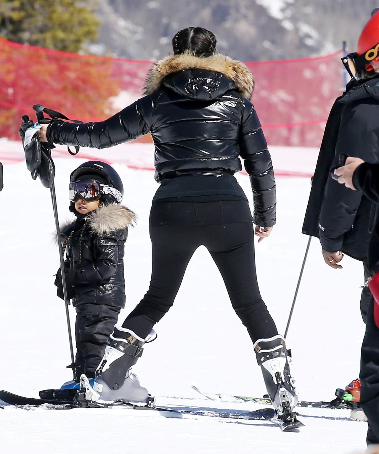 Kim con sus mejores atributos.