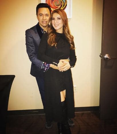 "Eres un sueño, mi Gustavito. Te amo y te admiro por el talento que Dios te dio, por tu optimismo y alegría, por el gran cariño y respeto que tienes para todos quienes te siguen apoyando y cantando sus canciones... Los Temerarios", escribió junto a esta imagen.