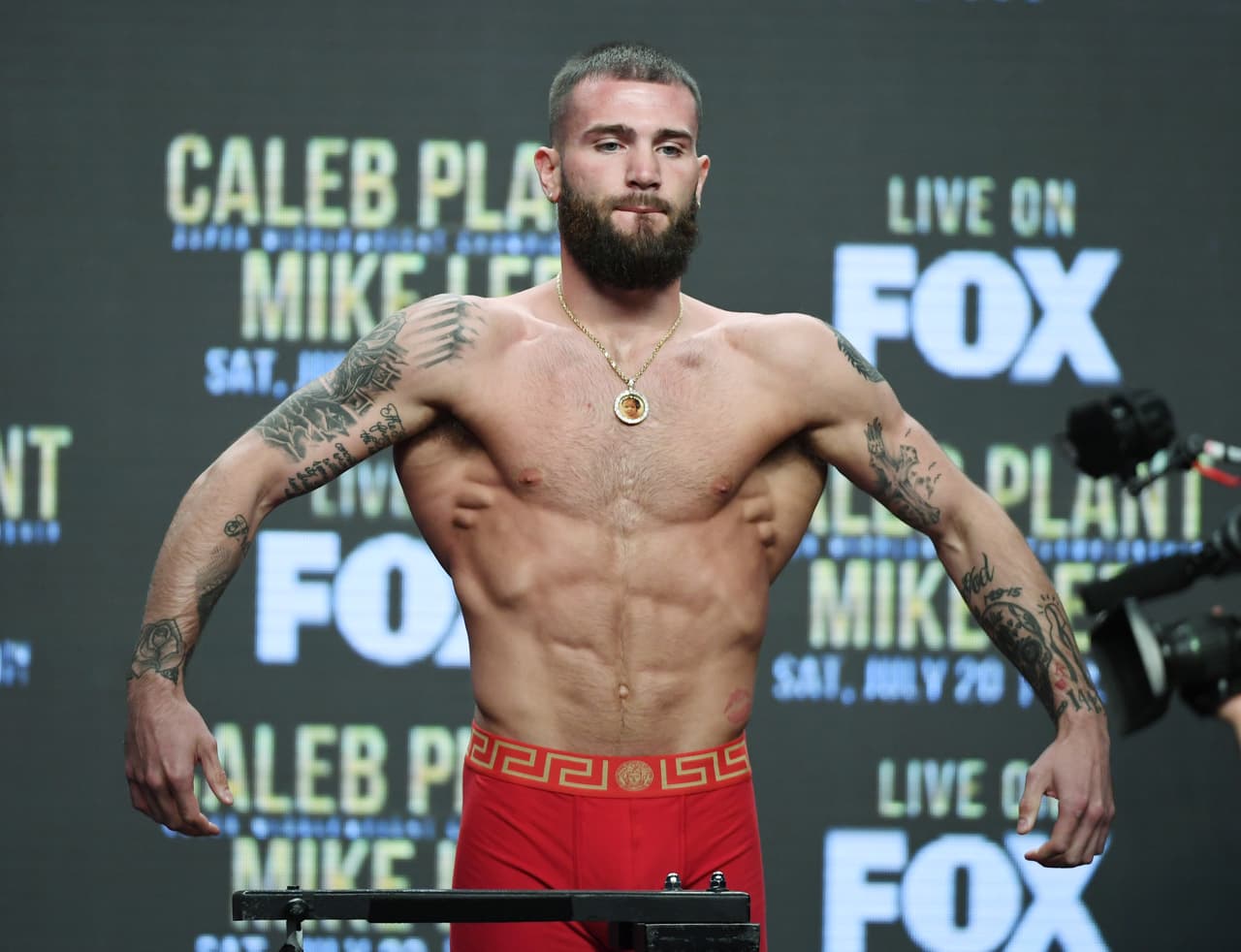 <b>Caleb Hunter Plant </b>
<br>Es un boxeador estadounidense de 27 años que comenzó en este deporte desde los 8 años y se convirtió en profesional en 2014 con 20 años.