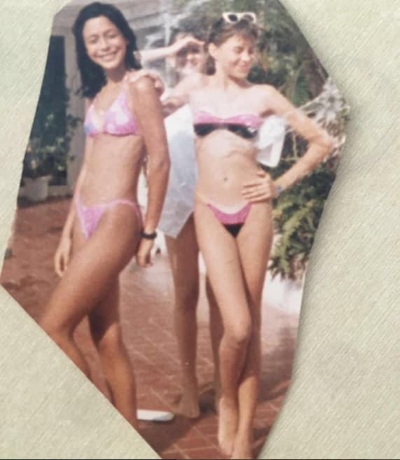 Desde pequeña fue una mujer muy atractiva, recordemos cuando reveló este bikini que usó en la década de los 80, cuando tenía exactamente 13 años. Pero, ¿cómo era Sofía Vergara antes de la fama?