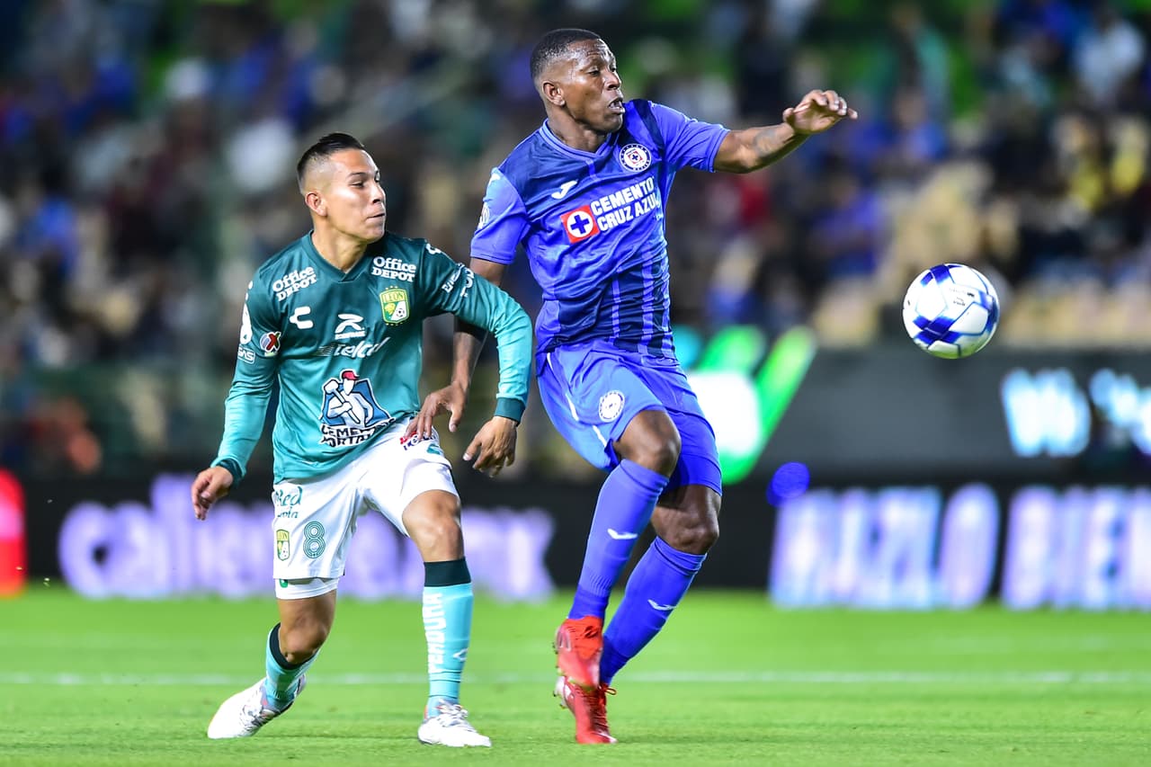 Cruz Azul derrotó al León y se mantiene en la parte alta de la clasificación.