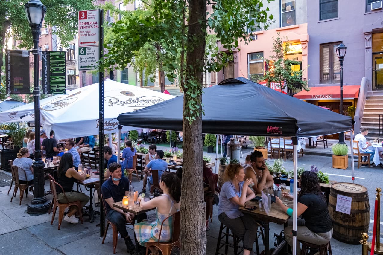 Suspenden licencias de alcohol a 27 bares en NYC, Long Island y Westchester por violar leyes por el coronavirus