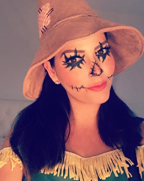 El maquillaje y disfraz de espantapájaros le quedaron fenomenal a Ana Patricia.