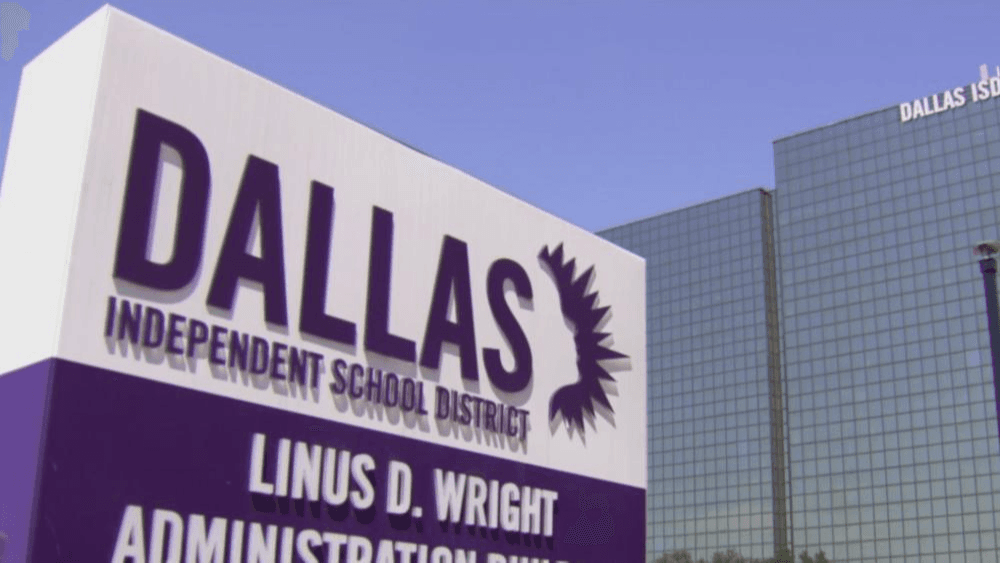 El distrito escolar de Dallas ofrece un incentivo de $500 a los empleados que estén completamente vacunados contra el COVID-19