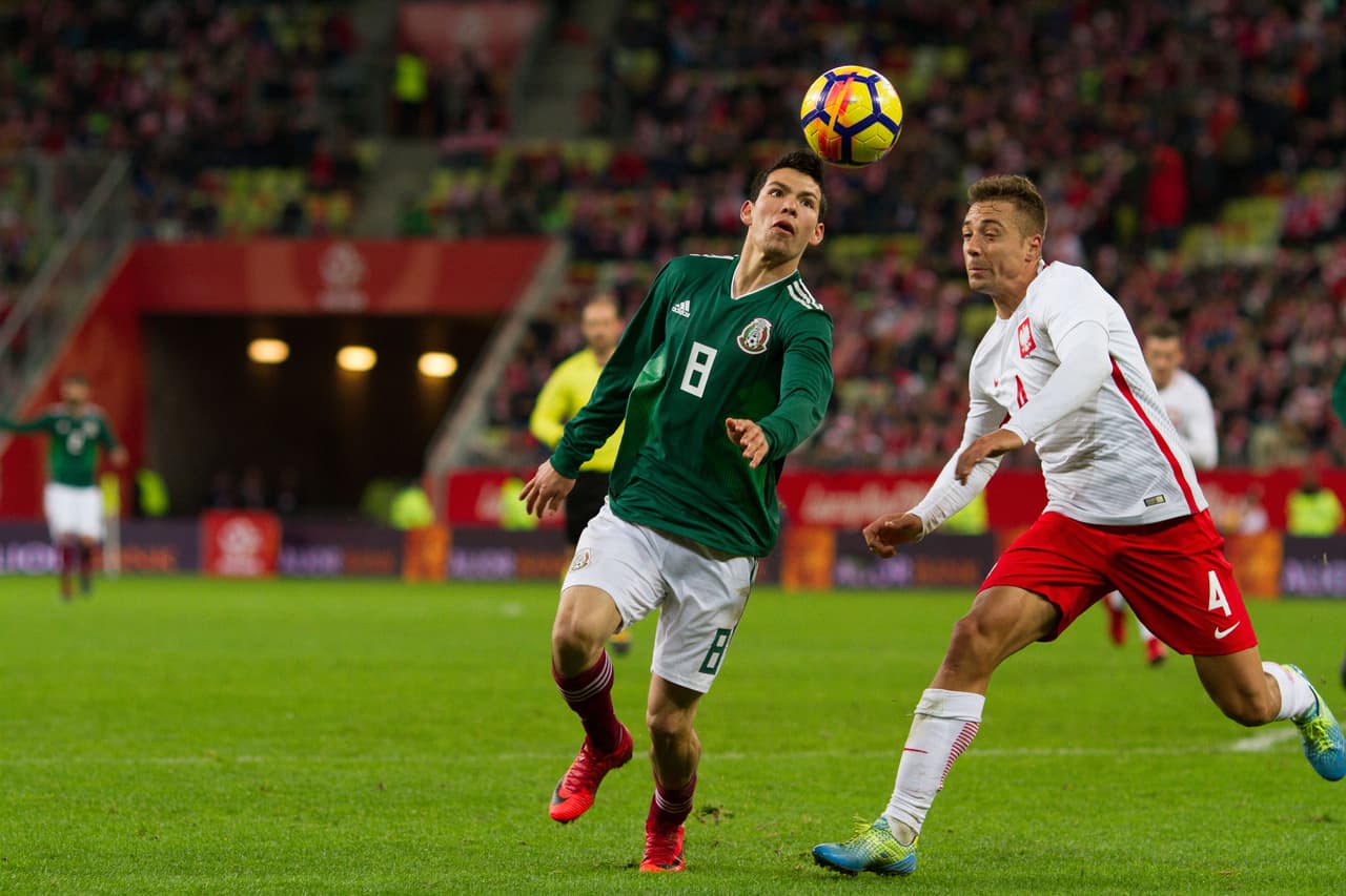 Hirving Lozano ingresó en el segundo tiempo. No hizo goles como contra Bélgica, pero preocupo a la defensa polaca - 7