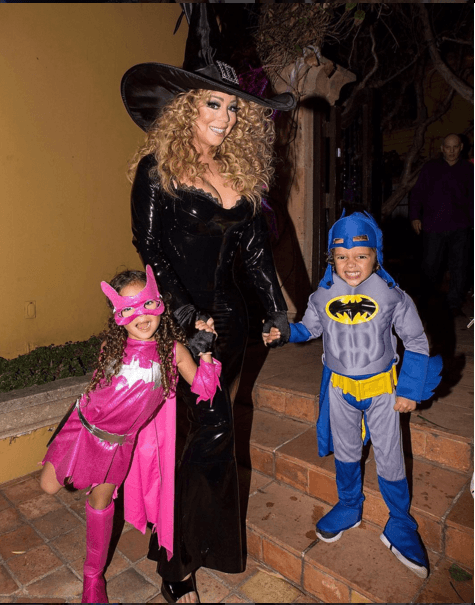 La cantante alquiló una mansión en Beverly Hills donde se dieron cita con muchos invitados. ¿Qué se traerán Nick y Mariah entre manos?