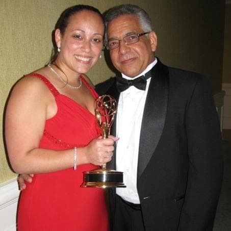 “Mis mejores deseos para mi Papi! Te amo y te extraño! Gracias por tu apoyo y tu amor hoy, y siempre”. — Raquel Amparo (directora de Noticias de Univision 23 DFW) con su papá Orlando Amparo.