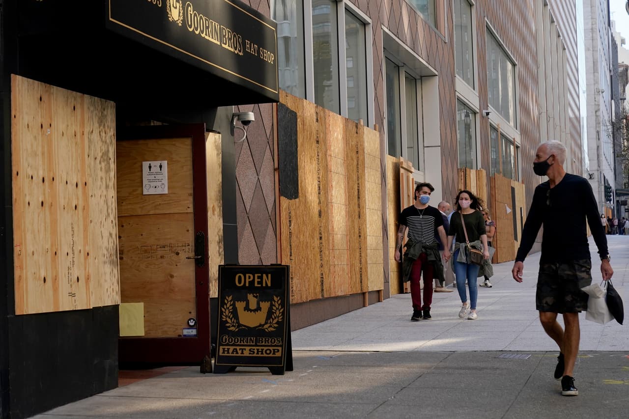 Aunque hasta el momento no existen indicios de protestas masivas después de los comicios, los departamentos de Policía del Área de la Bahía anunciaron que habrá personal extra patrullando las calles para prevenir cualquier brote de violencia o actos de vandalismo.