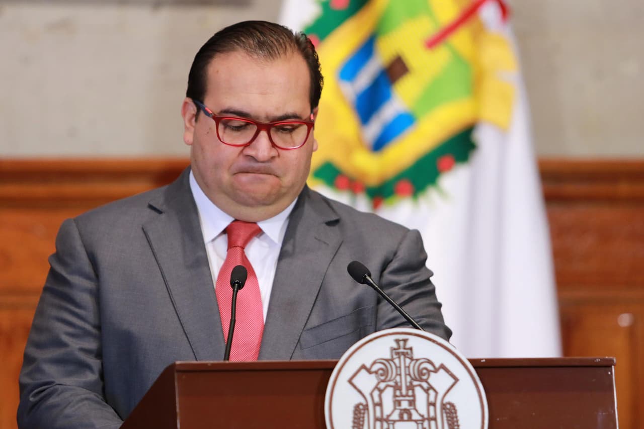 PGR veta iniciativas que buscaban 'blindar' a gobernadores de Veracruz y Quintana Roo