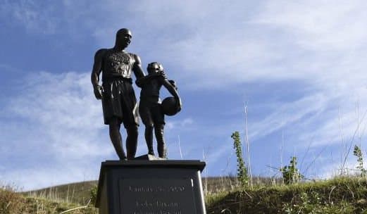 El 26 de enero del 2020 la noticia del accidente de un helicóptero en el cual viajaba 
<a href="https://www.univision.com/temas/kobe-bryant">Kobe Bryant</a>, su hija Gianna, y siete personas más paralizó al mundo entero y a los fanáticos de la estrella del NBA.