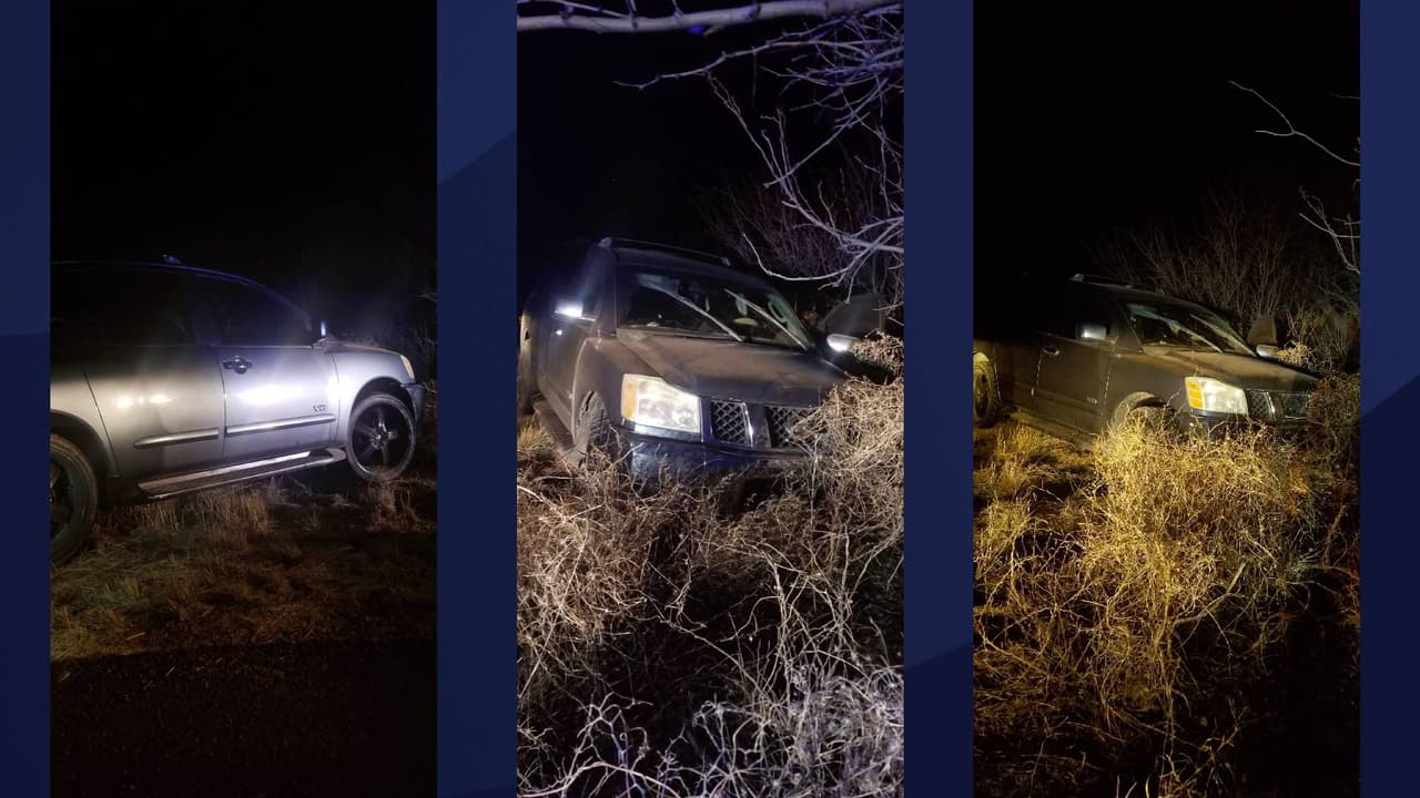 La Patrulla Fronteriza vio a varias personas salir de la maleza al oeste de Bisbee y se subieron a una camioneta, por lo que las autoridades locales fueron alertadas, explicó la Oficina del Sheriff del Condado de Cochise en una publicación de Facebook.