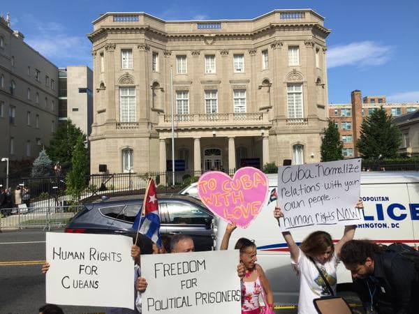 Reapertura de la embajada cubana en Washington.