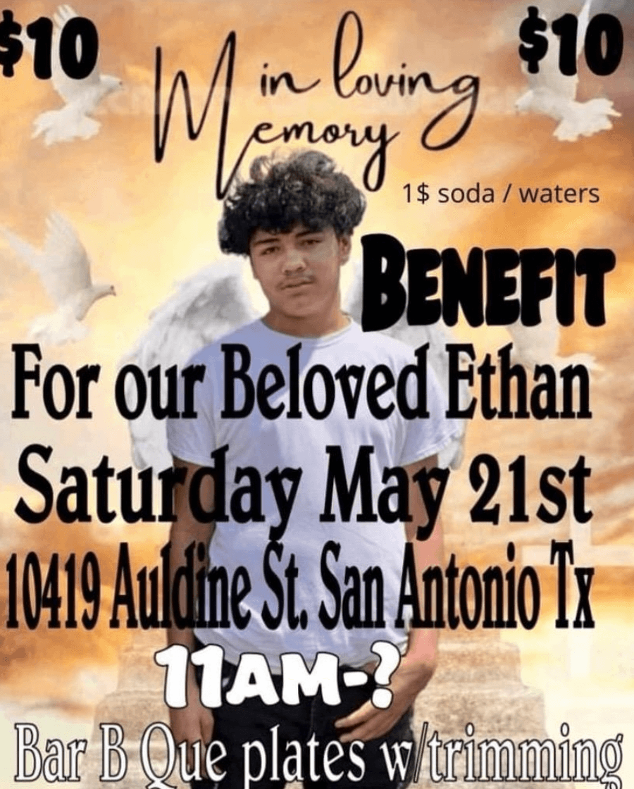 La familia lleva a cabo una venta de comida para recaudar dinero y costear los gastos funerarios del menor.