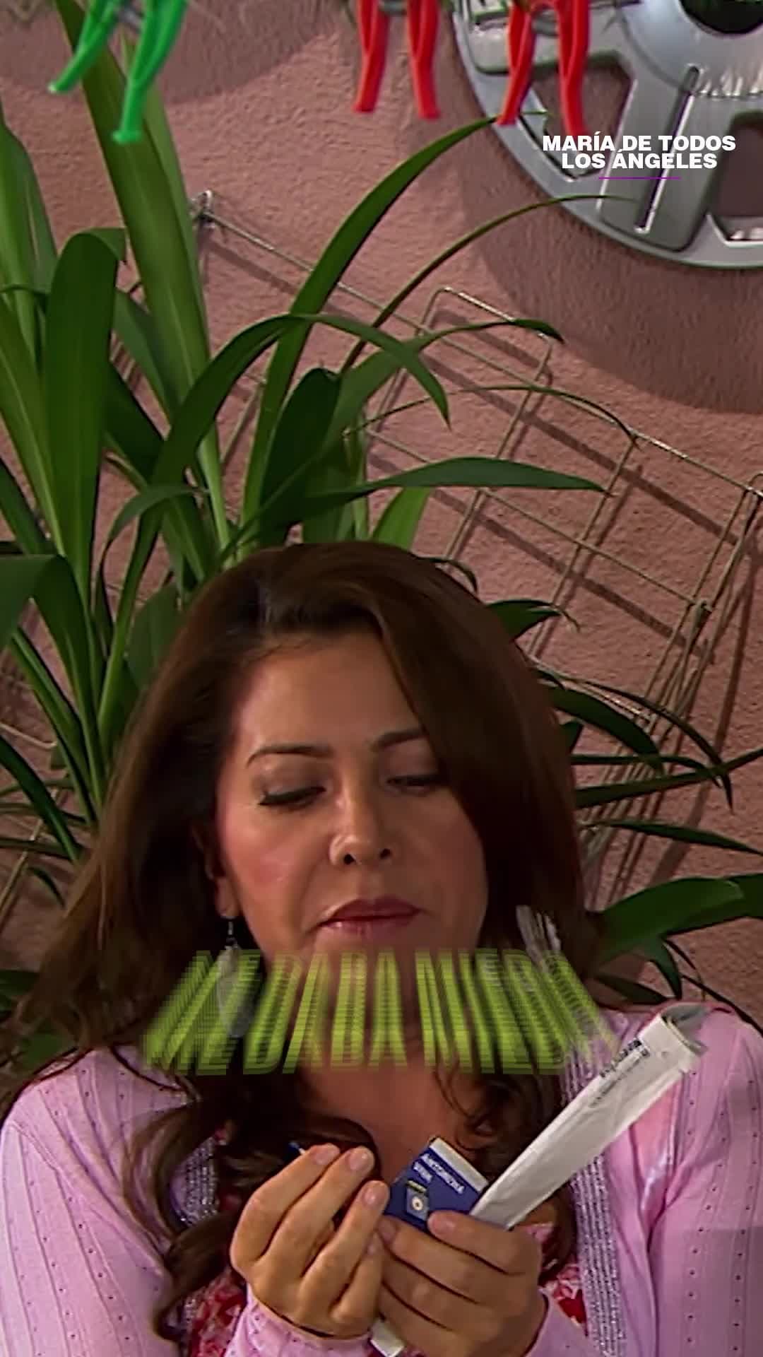 María pone celoso a Albertano