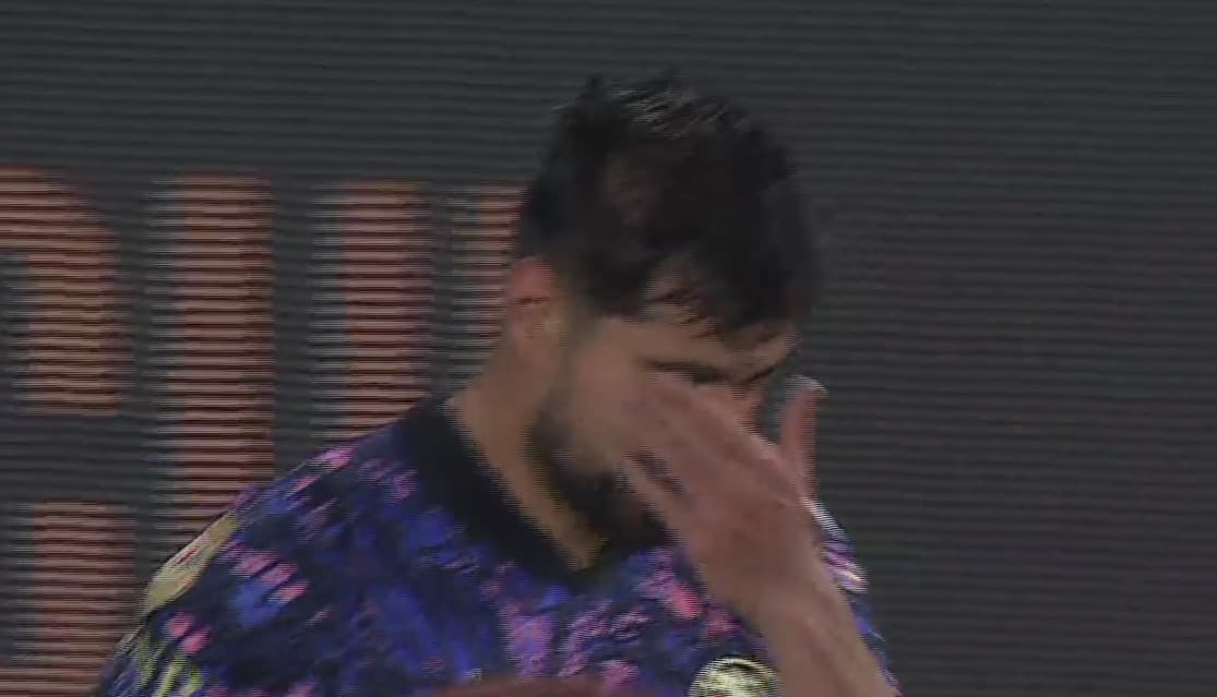 Néstor Araujo llora tras ser héroe en América y Jardine revela que tuvo malestares