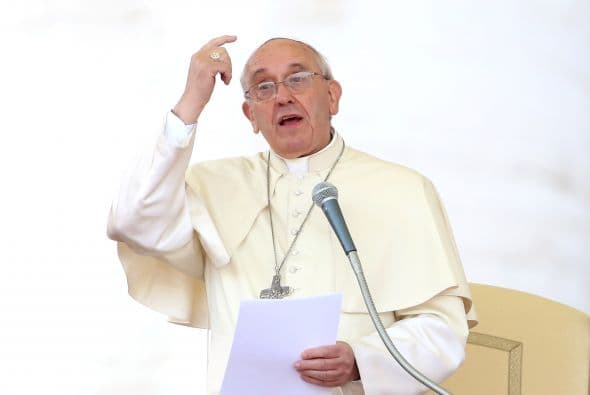 El rezo ocurrió en una jornada en la que se celebra en Italia el Día de la Madre.