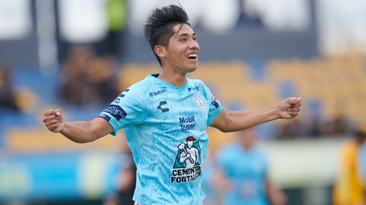 Dos mexicanos están cerca de unirse a Marcelo Flores en el Oviedo