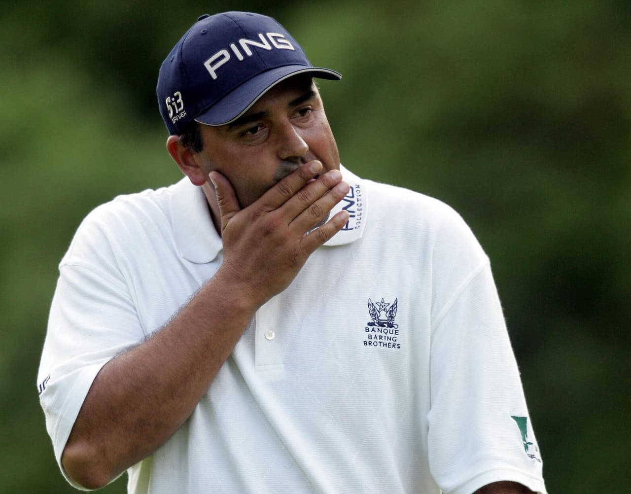 Cabrera, apodado 'El Pato' tuvo un crecimiento importante, pero siempre bajo la sombra de los grandes golfistas del momento, los estadounidenses Tiger Woods y Phil Mickelson. Aún así, de a poco reclamaría su lugar en la gloria.